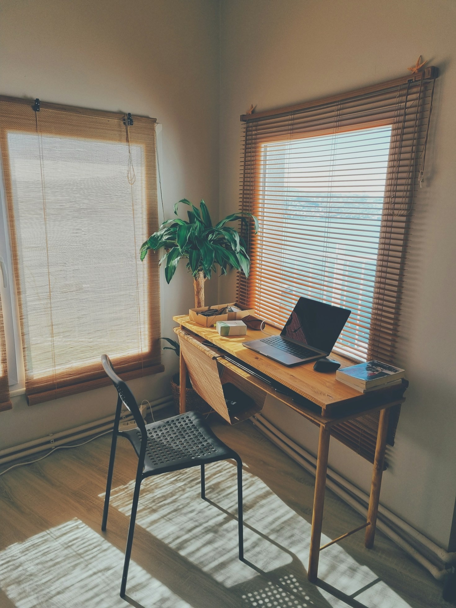 Simple Desk Stretches to Relieve Work Stress